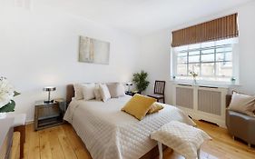 Mayfair Serviced Apartments Лондон